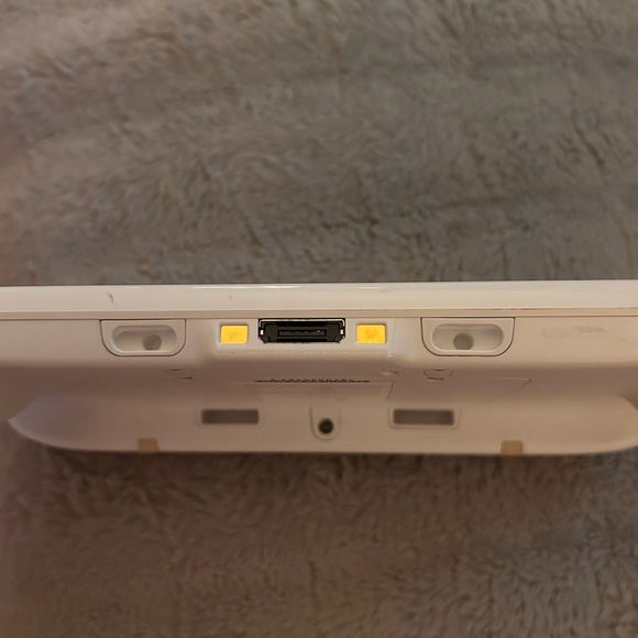 Nintendo White Handheld Console power cord included. EUC - Picture 9 of 10